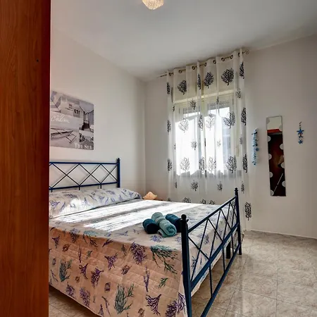 Gallipoli Tra Mare E Pineta