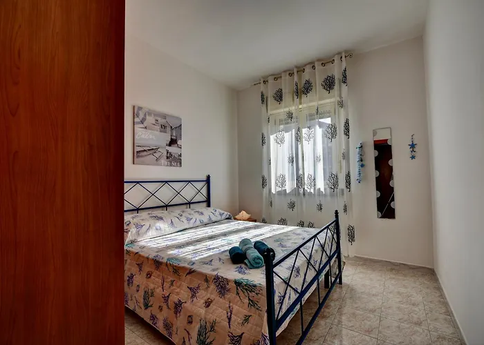 Gallipoli Tra Mare E Pineta